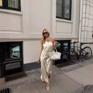Elaya – Robe d’Été Dos Nu à Appliqués